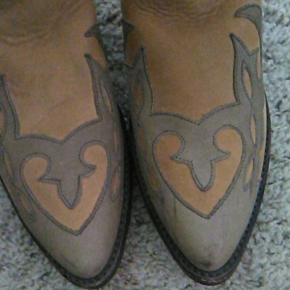 Cowboy boots - Picture 2 of 3